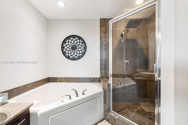 3029 NE 188th St 405, Aventura, FL 33180