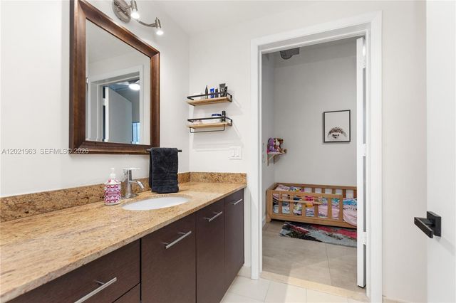 3029 NE 188th St 405, Aventura, FL 33180