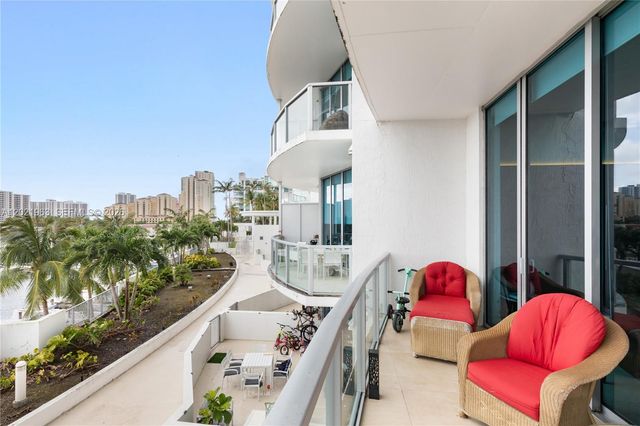 3029 NE 188th St 405, Aventura, FL 33180