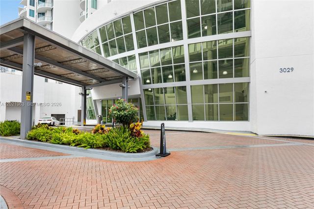 3029 NE 188th St 405, Aventura, FL 33180