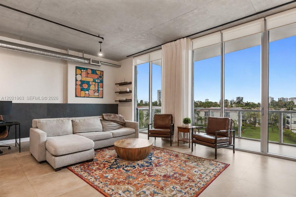 3029 NE 188th St 405, Aventura, FL 33180