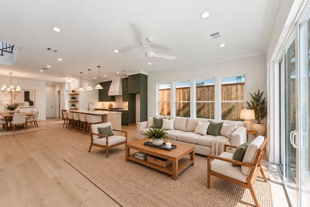 8555 Forum Drive, Houston, TX 77055