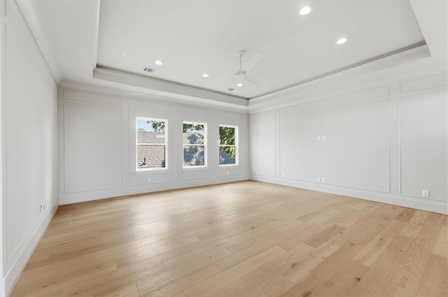 8555 Forum Drive, Houston, TX 77055