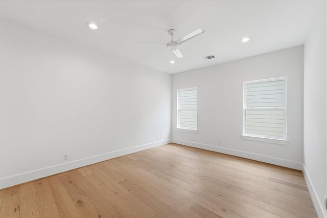 8555 Forum Drive, Houston, TX 77055