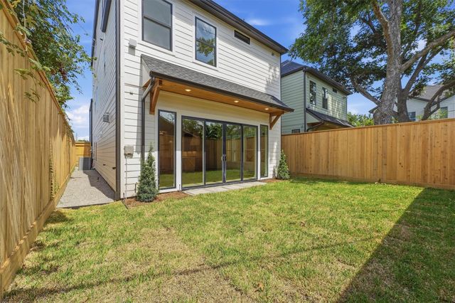 8555 Forum Drive, Houston, TX 77055