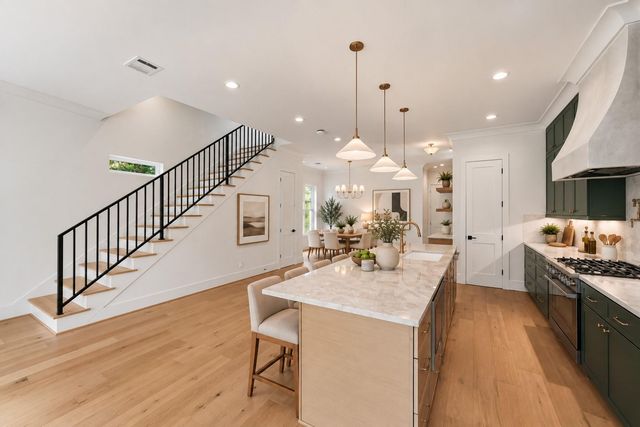 8555 Forum Drive, Houston, TX 77055