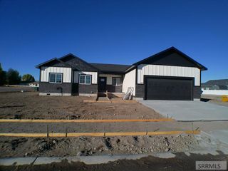269 Poppy St, Sugar City, ID 83448