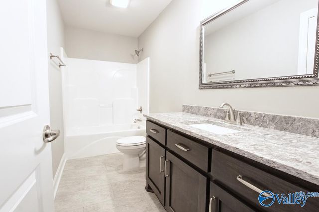 Foresthill E Newby Chapel Road, Athens, AL 35613