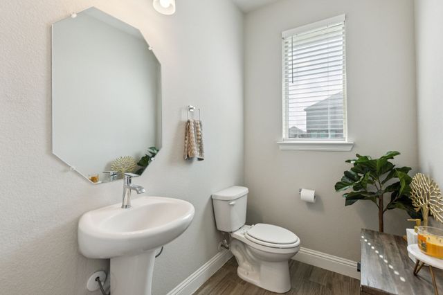 622 Summer Grove Drive, Midlothian, TX 76065