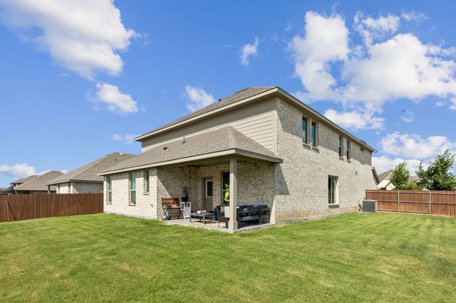 622 Summer Grove Drive, Midlothian, TX 76065