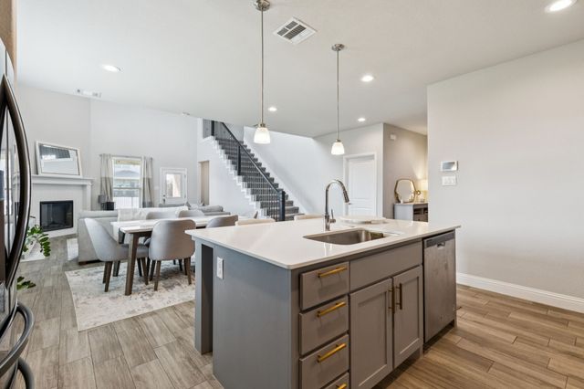 622 Summer Grove Drive, Midlothian, TX 76065