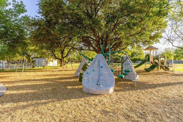 8802 Throckmorton Lane, Houston, TX 77064