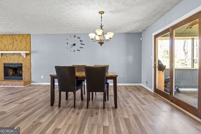 3878 Trenton Drive, Snellville, GA 30039