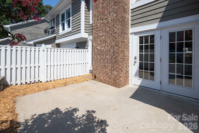 8228 Legare Court, Charlotte, NC 28210