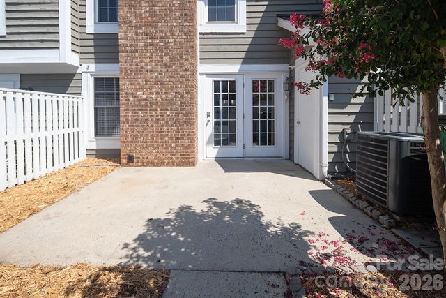 8228 Legare Court, Charlotte, NC 28210