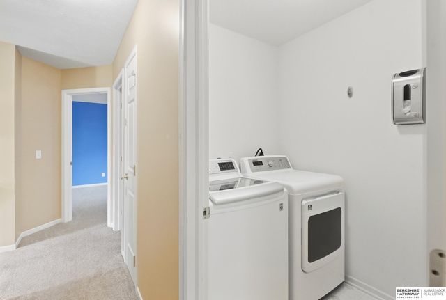 9823 Brentwood Drive, La Vista, NE 68128