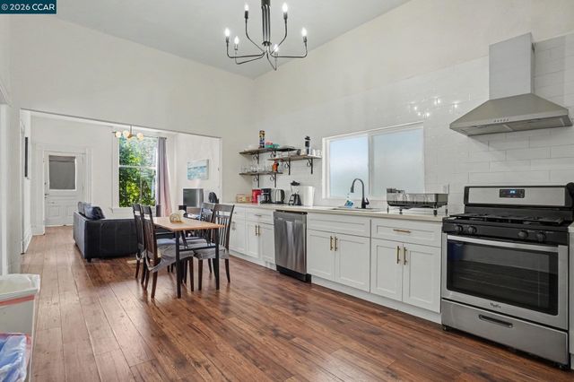 3414 Andover St., Oakland, CA 94609