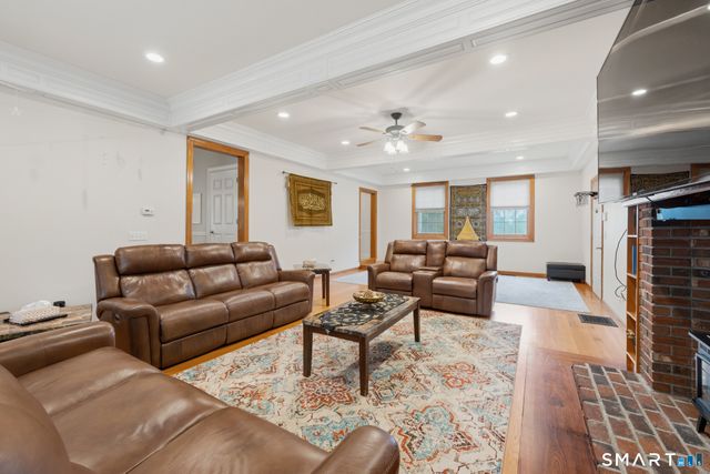 1932 Hartford Turnpike, North Haven, CT 06473