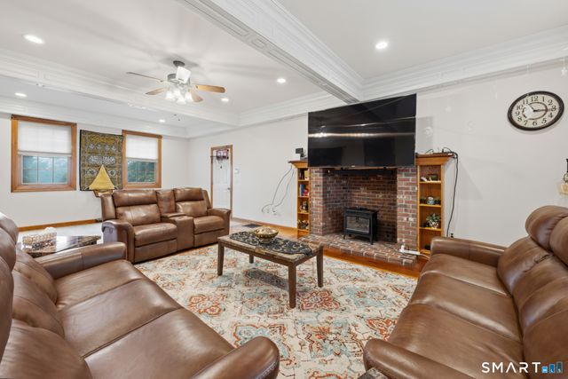 1932 Hartford Turnpike, North Haven, CT 06473