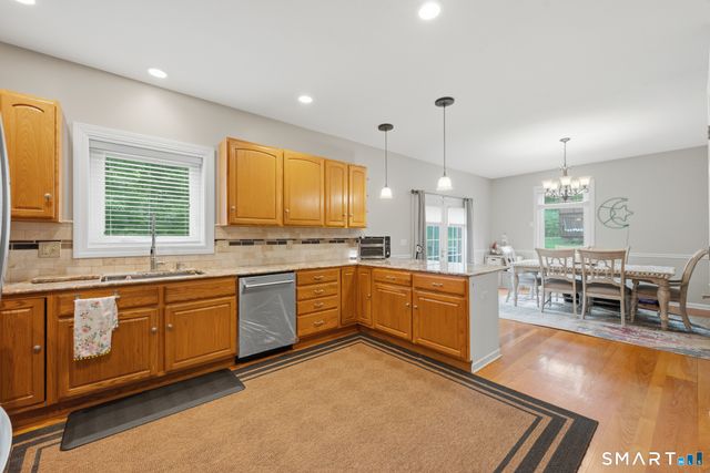 1932 Hartford Turnpike, North Haven, CT 06473