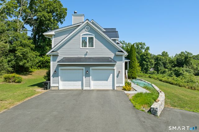 1932 Hartford Turnpike, North Haven, CT 06473