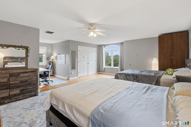 1932 Hartford Turnpike, North Haven, CT 06473