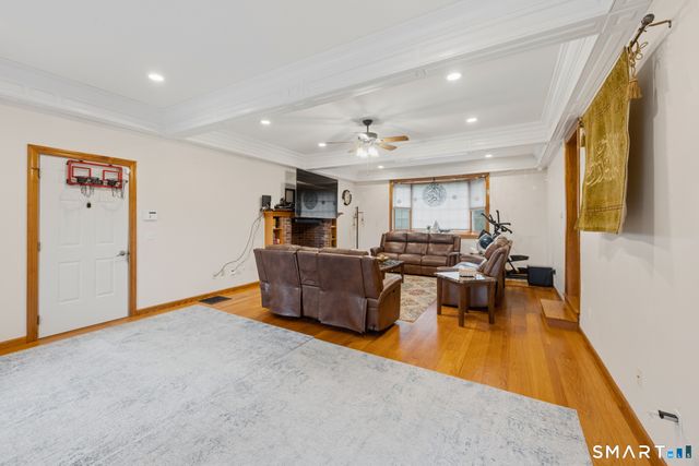 1932 Hartford Turnpike, North Haven, CT 06473