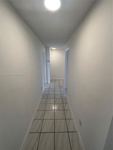 1719 NW 16th St A, Miami, FL 33125