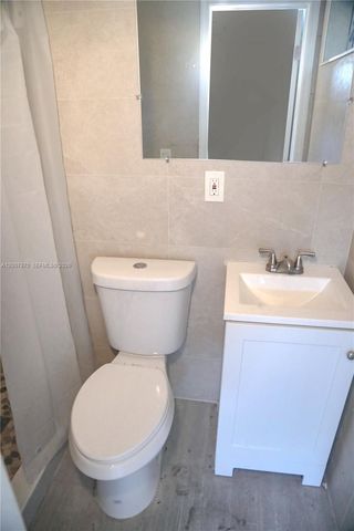 270-272 NW 35th St, Miami, FL 33127