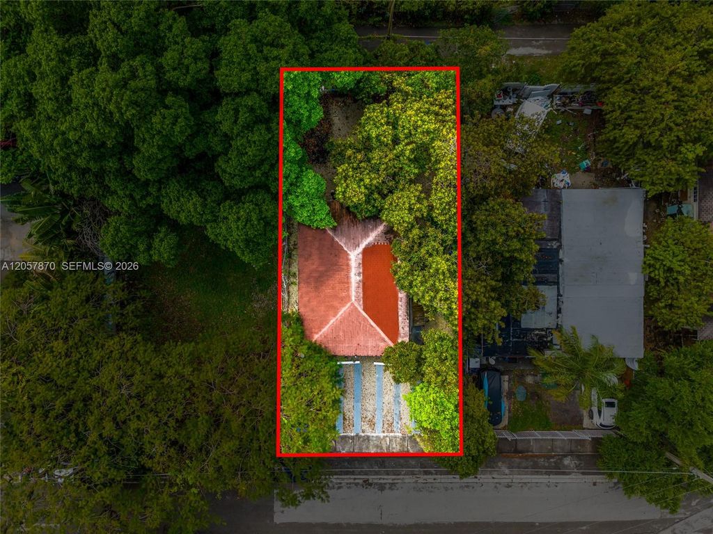 270-272 NW 35th St, Miami, FL 33127