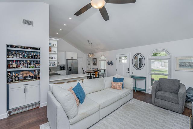 1938 Armory Drive, Mount Pleasant, SC 29466