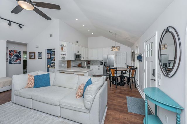 1938 Armory Drive, Mount Pleasant, SC 29466