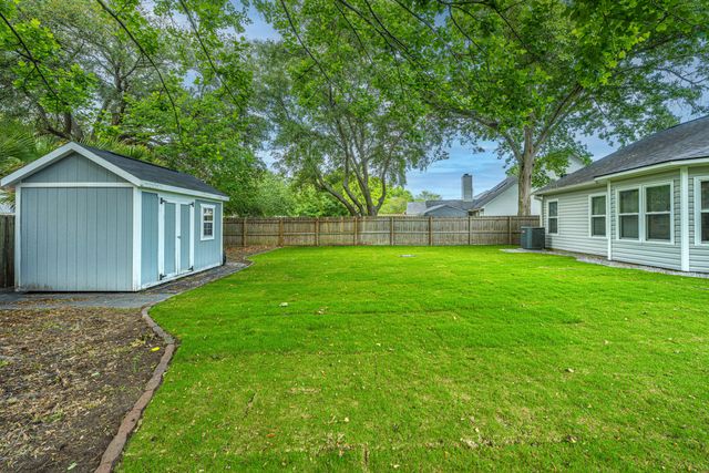 1938 Armory Drive, Mount Pleasant, SC 29466