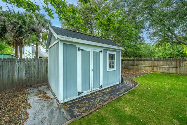 1938 Armory Drive, Mount Pleasant, SC 29466