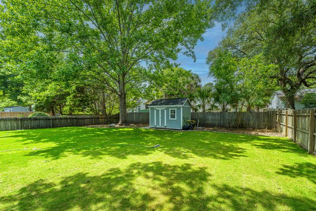 1938 Armory Drive, Mount Pleasant, SC 29466