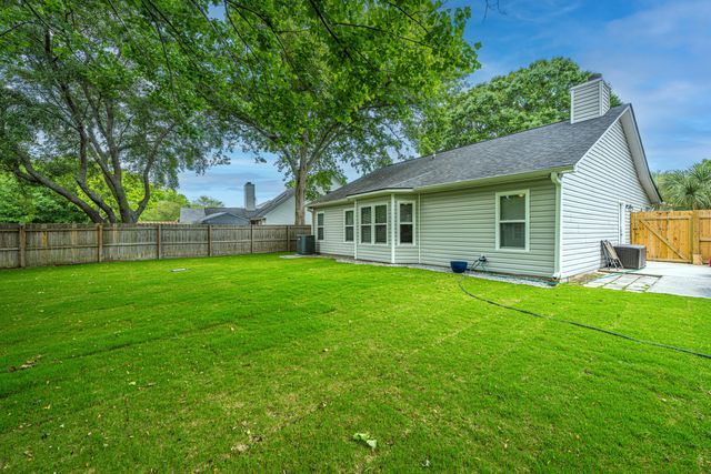 1938 Armory Drive, Mount Pleasant, SC 29466