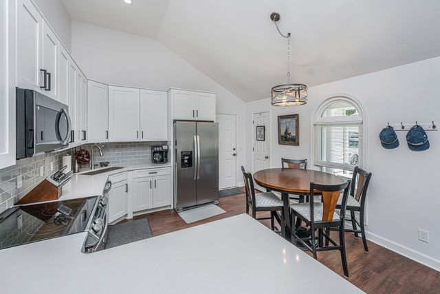 1938 Armory Drive, Mount Pleasant, SC 29466