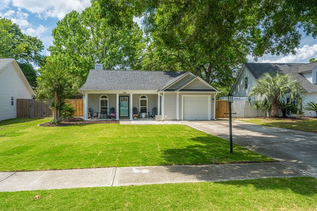 1938 Armory Drive, Mount Pleasant, SC 29466