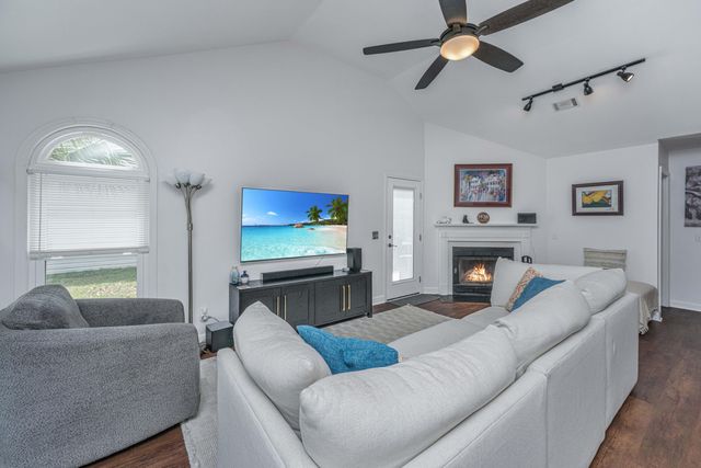 1938 Armory Drive, Mount Pleasant, SC 29466