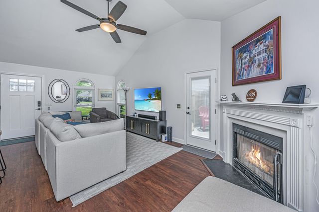 1938 Armory Drive, Mount Pleasant, SC 29466