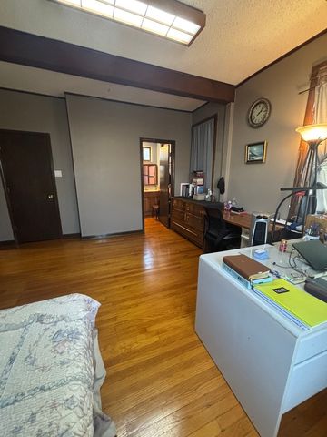 4825 W Jarlath Street, Lincolnwood, IL 60712