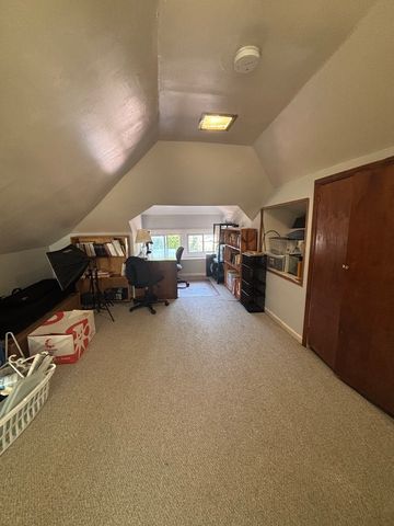 4825 W Jarlath Street, Lincolnwood, IL 60712