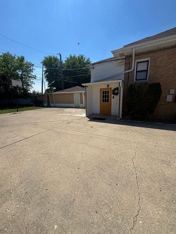 4825 W Jarlath Street, Lincolnwood, IL 60712