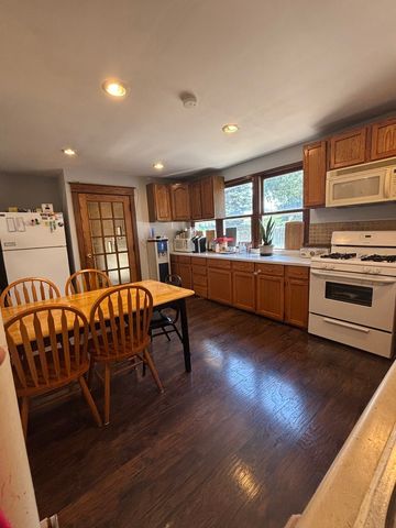 4825 W Jarlath Street, Lincolnwood, IL 60712