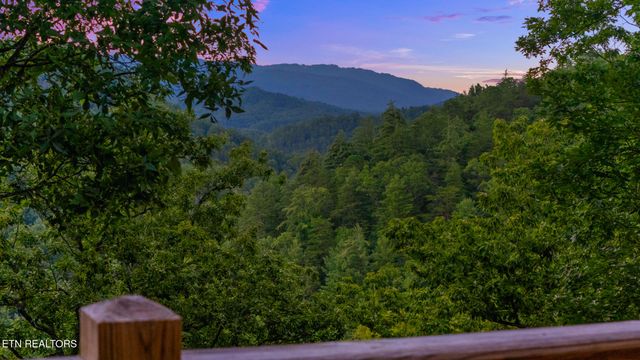 3148 Rocking Chair Lane, Sevierville, TN 37862