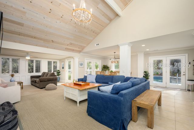 91 Lawton Rd, Hilton Head Island, SC 29928