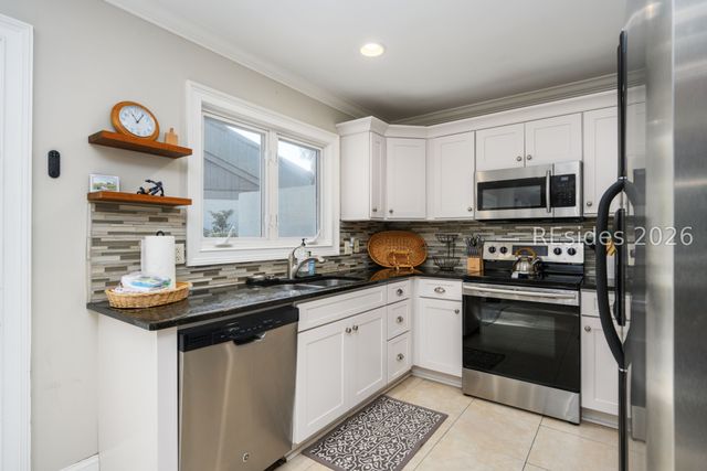 91 Lawton Rd, Hilton Head Island, SC 29928