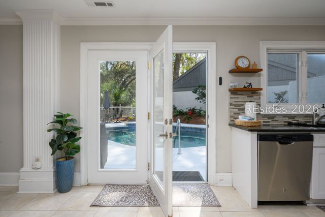 91 Lawton Rd, Hilton Head Island, SC 29928