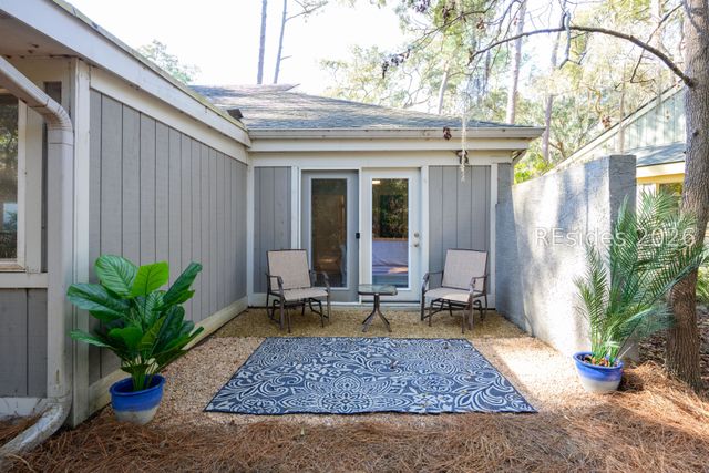 91 Lawton Rd, Hilton Head Island, SC 29928