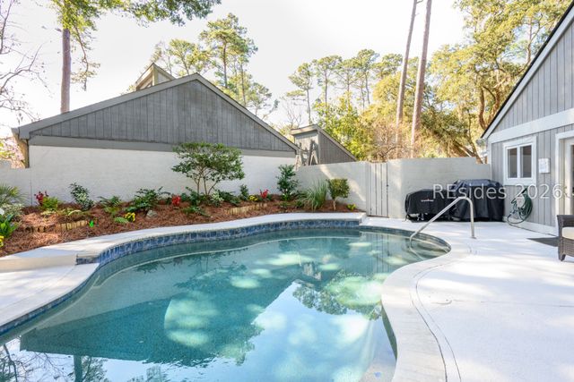 91 Lawton Rd, Hilton Head Island, SC 29928